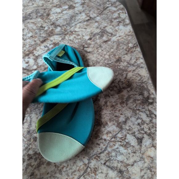 FitKicks Womens Fitk-M-Trq Blue Slip On Active Lifestyle Footwear Size Medium 8 - Picture 3 of 5